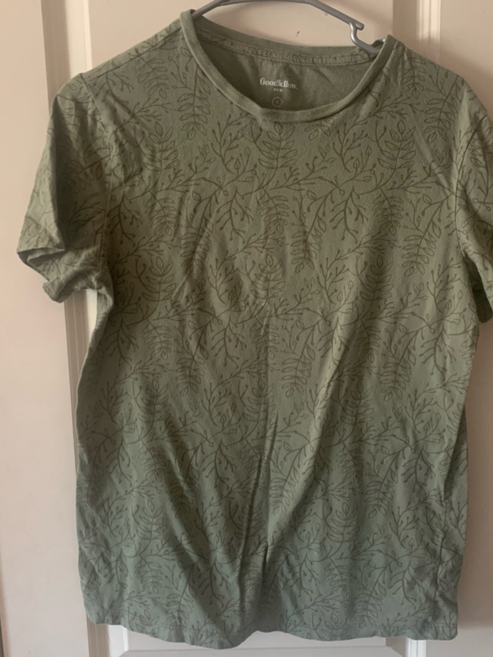 Goodfellow & Co Olive Green Short-Sleeve Leaf Print Tee